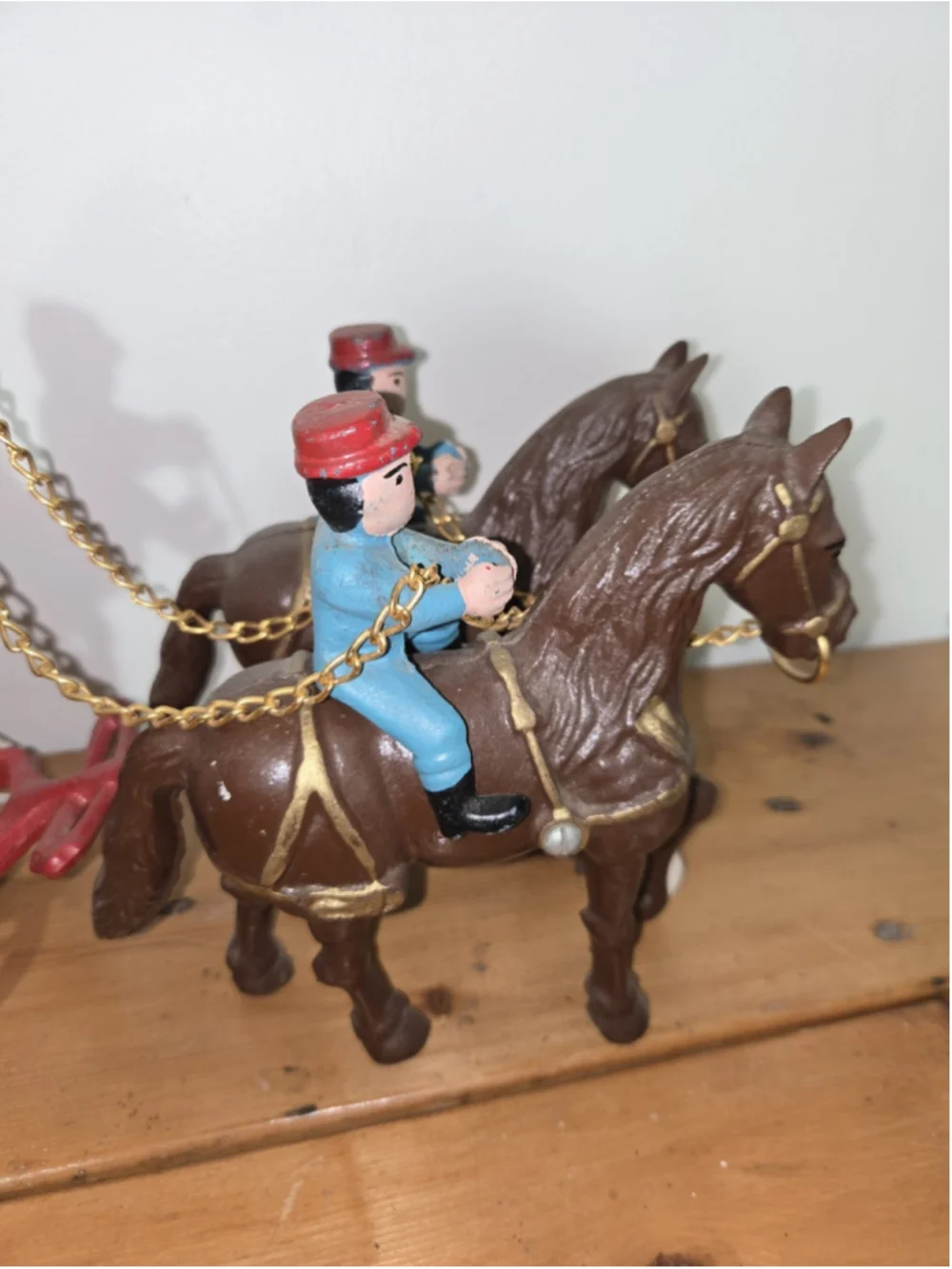 Vintage Cast Iron Overland Circus Wagon 2 Horses 3 Men Polar Bear Pull Toy 16